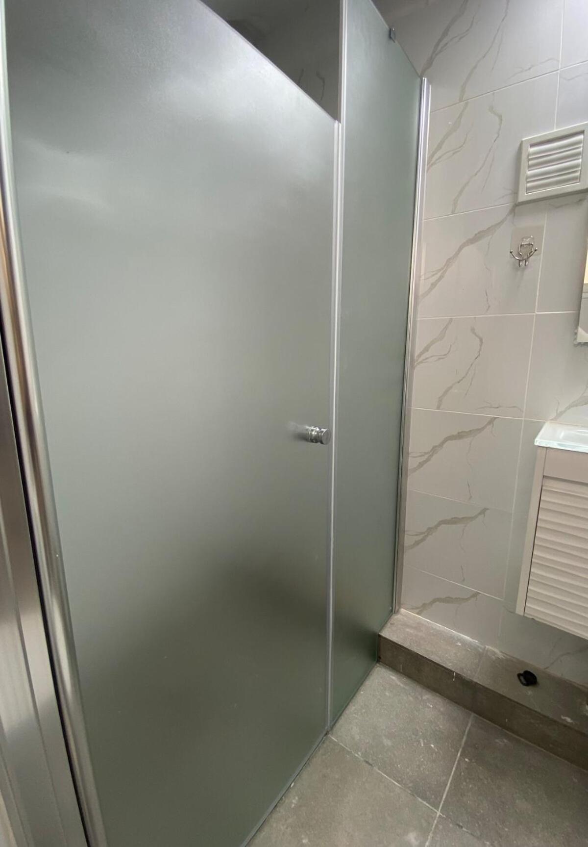 דירת גן מרווחת במיקום מעולה עם נטפליקס חינמי Apartment Ma'ale Adumim Exterior photo